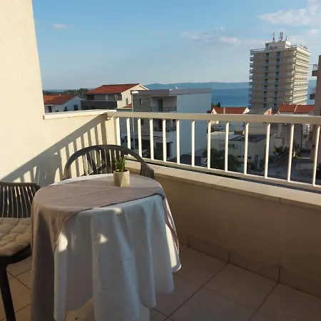 Apartments Ema Near Beach Makarska Exterior foto