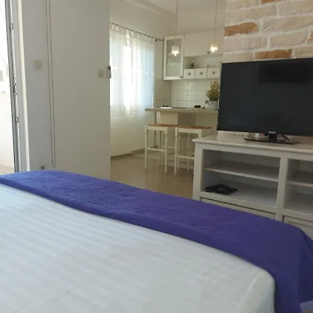 Apartments Ema Near Beach Makarska Exterior foto