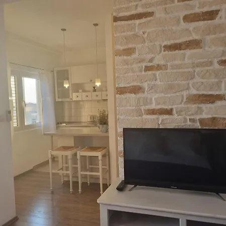 Apartments Ema Near Beach Makarska Zimmer foto