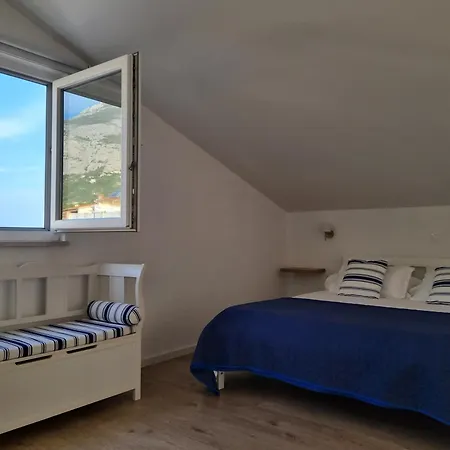 Apartments Ema Near Beach Makarska Zimmer foto