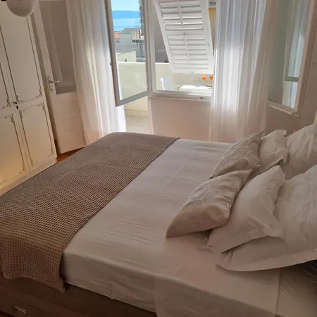 Apartments Ema Near Beach Makarska Zimmer foto