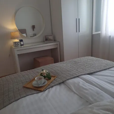 Apartments Ema Near Beach Makarska Zimmer foto