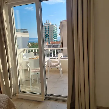 Apartments Ema Near Beach Makarska Zimmer foto