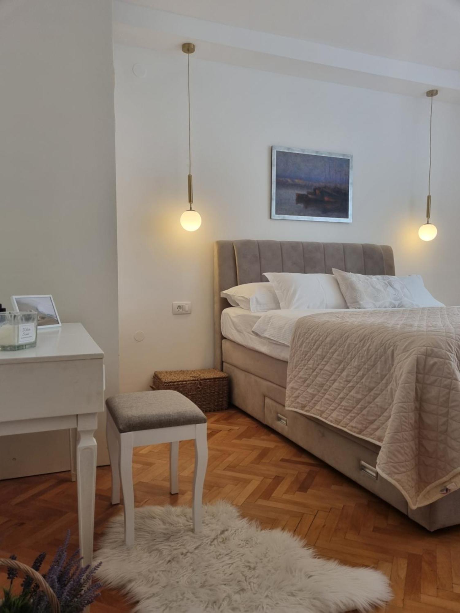 Apartment Ema Near Beach Makarska