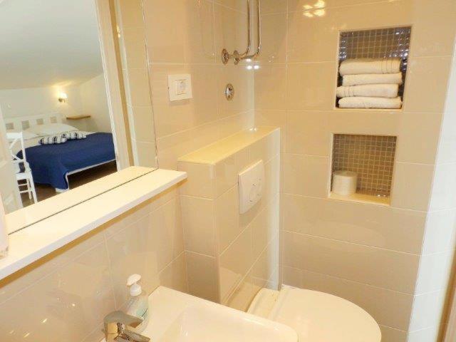 Ema Near Beach Apartment Makarska