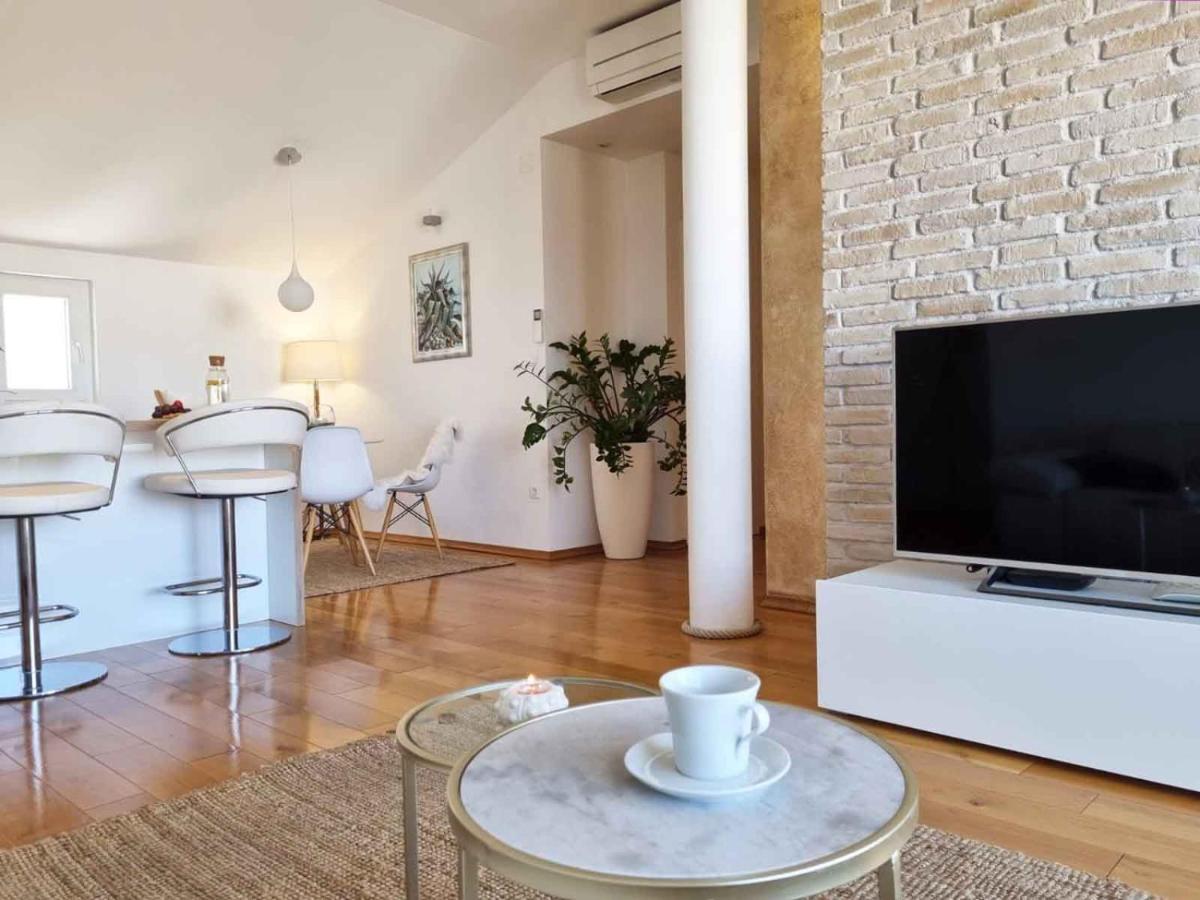 Apartment Ema Near Beach *