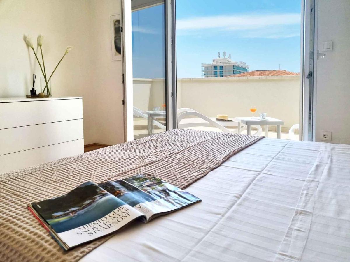 Ema Near Beach * Makarska