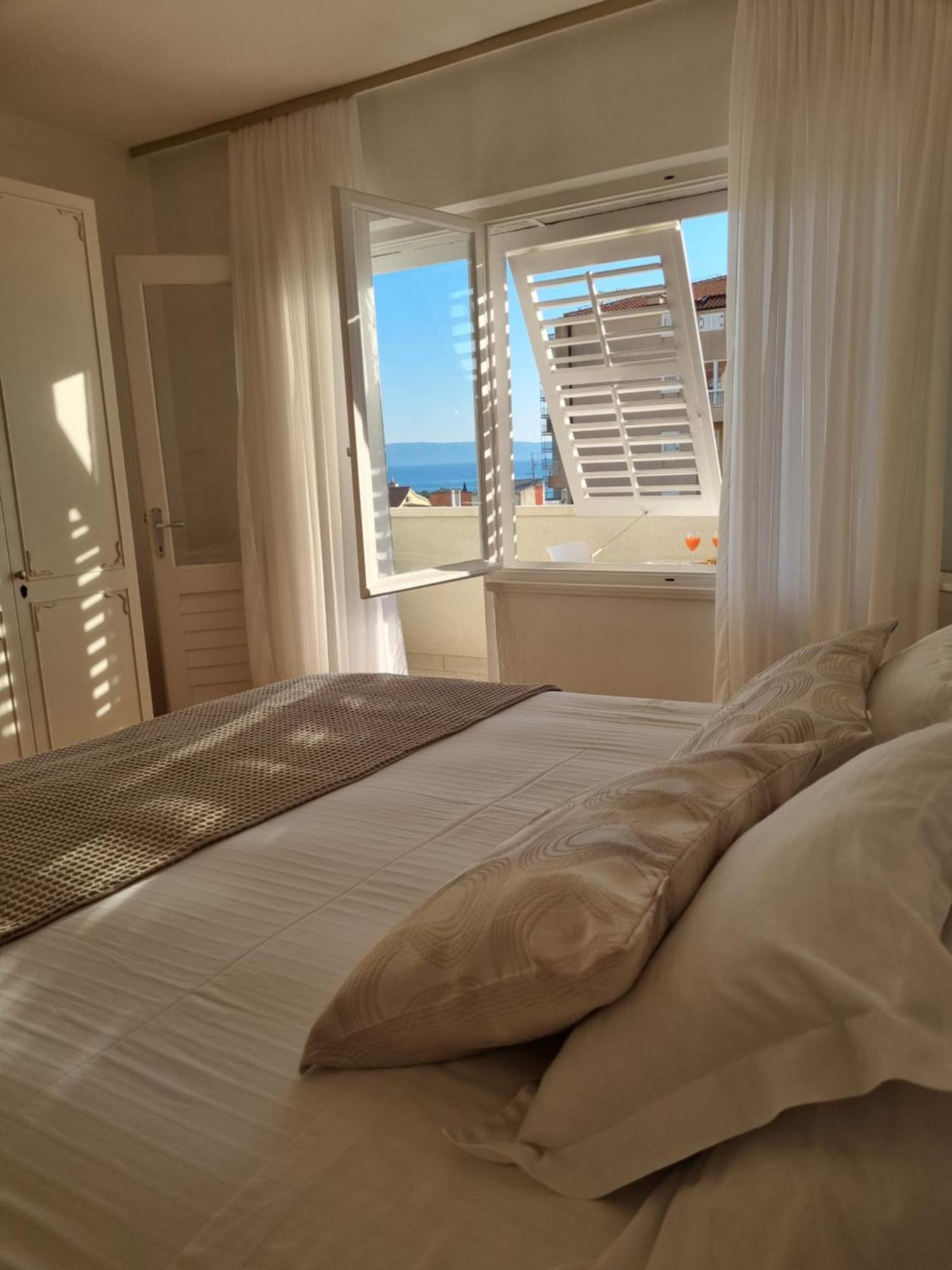 Ema Near Beach Apartment Makarska